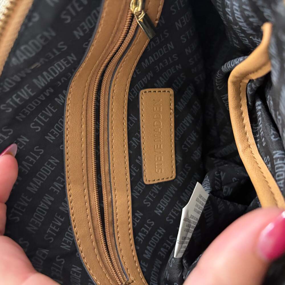 Steve Madden Cork Crossbody Bag - Picture 5 of 6
